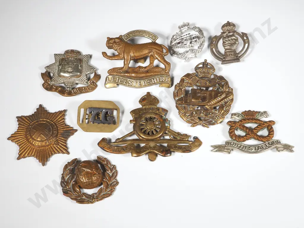 Assorted Lot of WW1/2 English Badges Image 1++