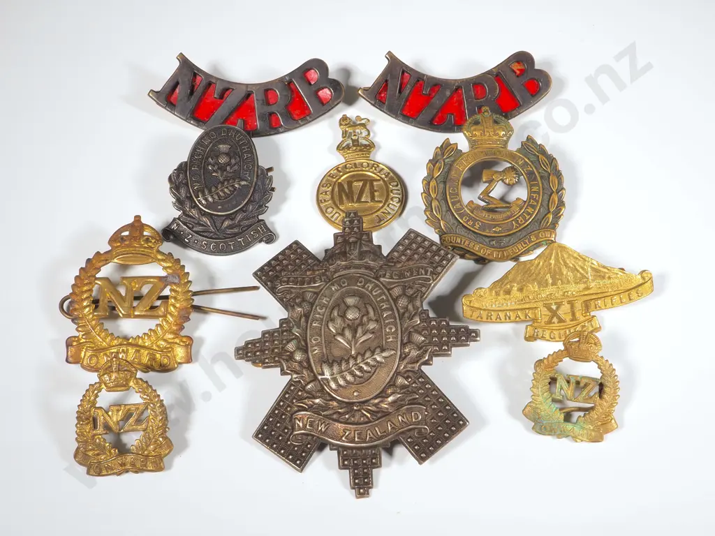 10 Assorted New Zealand Military Badges - Some A/F Image 1++