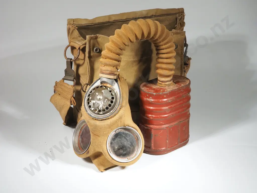 WW2 Gas Mask in Bag - Dated 1941 Image 1++