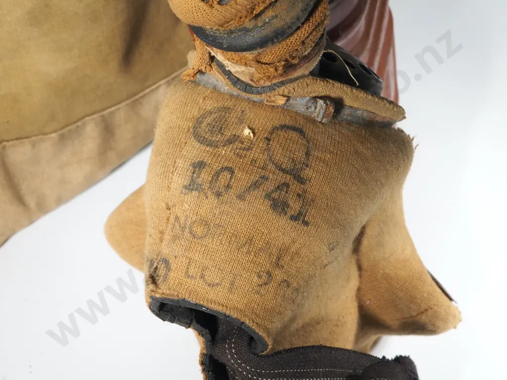WW2 Gas Mask in Bag - Dated 1941 Image 1++