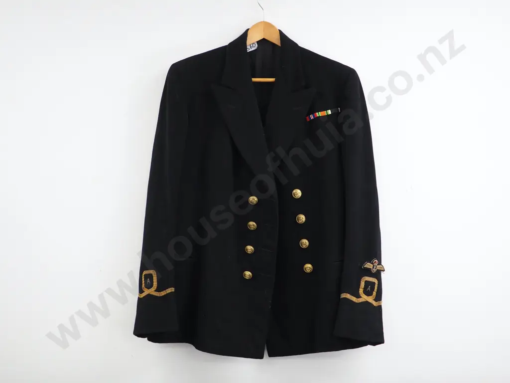 Fleet Air Arm Pilot Officers Tunic - Post War Image 1++