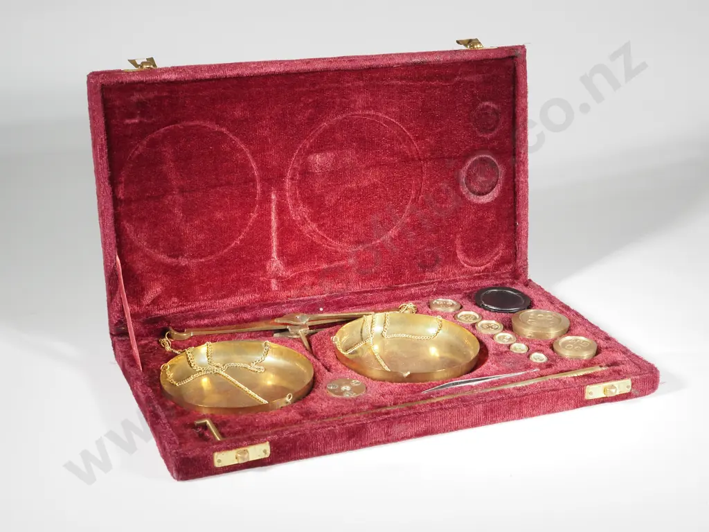Cased Set Of Gold Scales & Weights In Original Box Image 1++