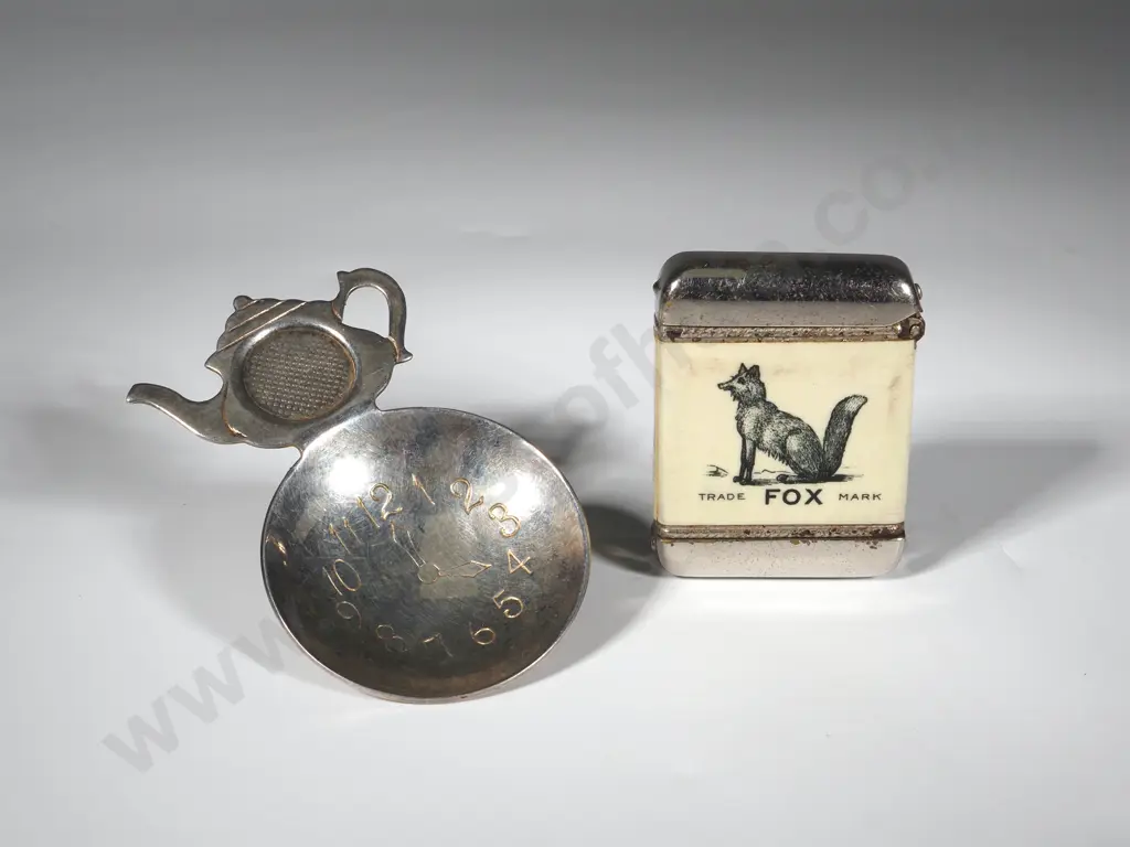 Promotional Vesta Case - Fox's Serge and Four o'Clock Face Tea Caddy Spoon. Image 1++