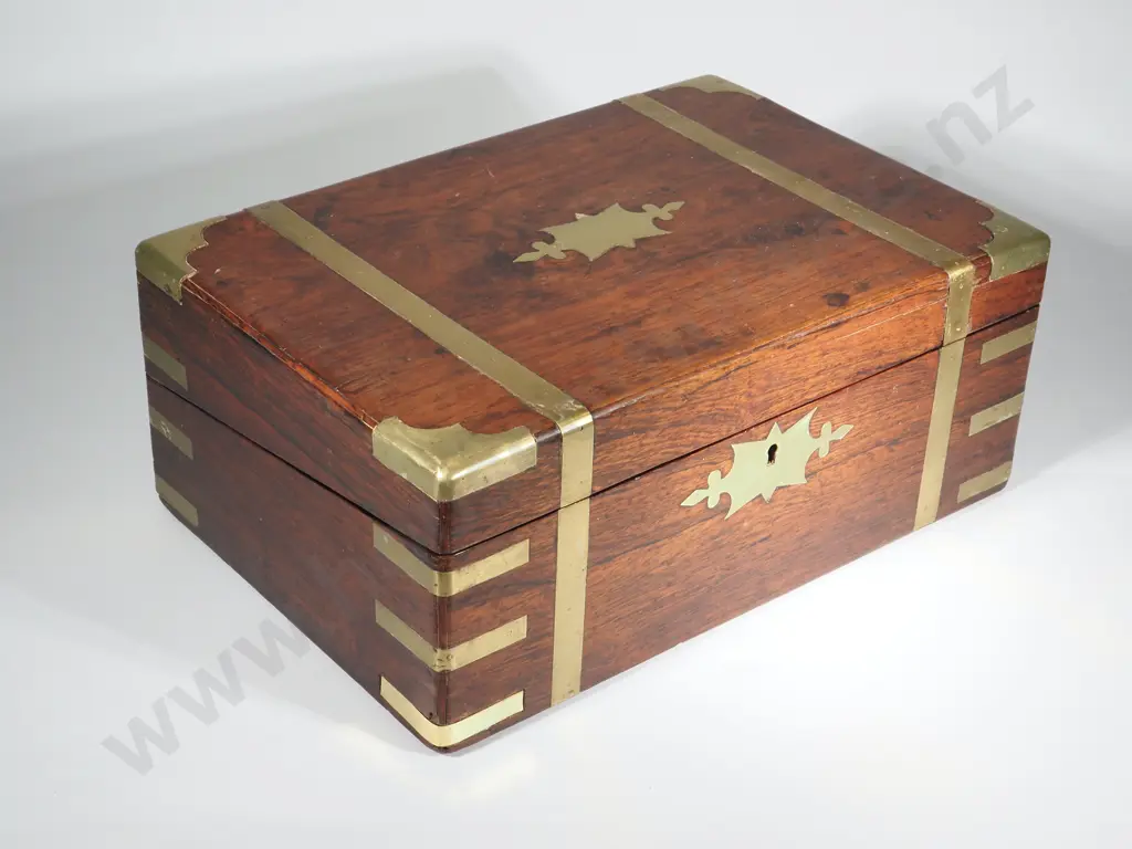 Victorian Rosewood Writing Desk with A Secret Drawer  Image 1++