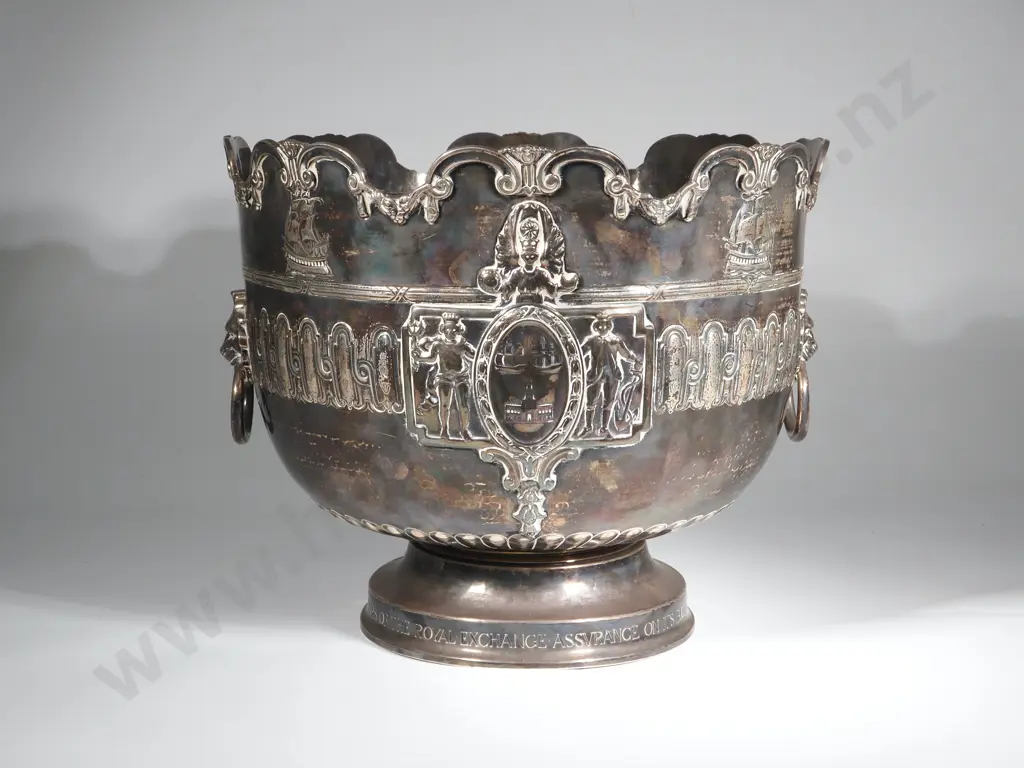 Impressive Sterling Silver  Monteith with Castellated Rim.Underside  Reads The Stratford On Avon Studio Of Applied Arts Image 1++