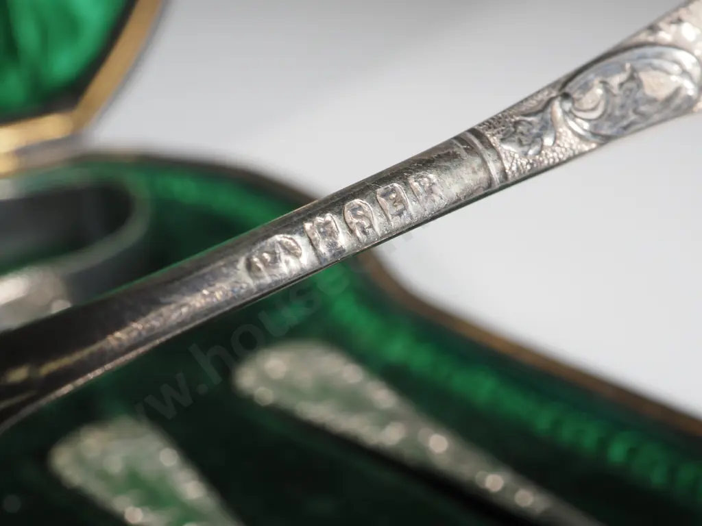 Antique Box of Six Silver Plated Teaspoons & Sugar Tongs with Green Velvet Lining Image 1++