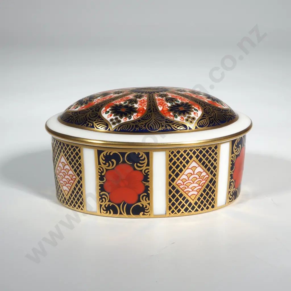 Royal Crown Derby Imari Pattern  Oval Lidded Trinket Box  Image 1++