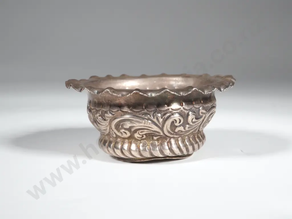 Small Sterling Silver Bowl with Embossed Decoration Image 1++