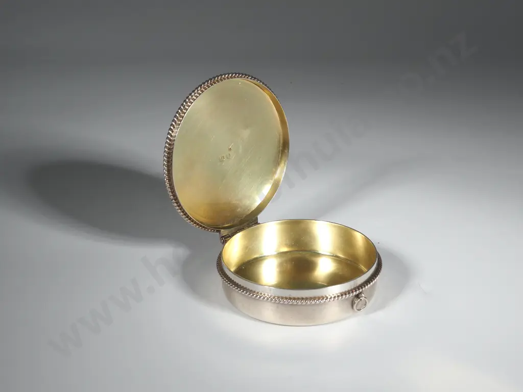 Sterling Silver Wafer Box Image 1++