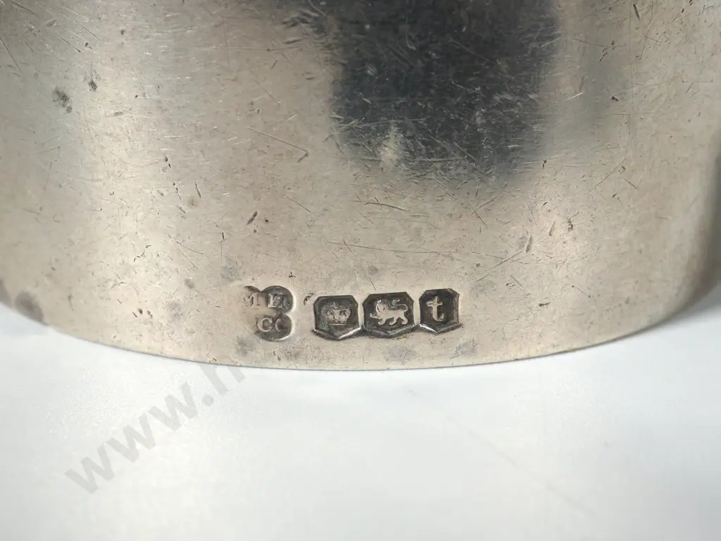 Sterling Silver Napkin Ring - English Hallmarks Image 1++