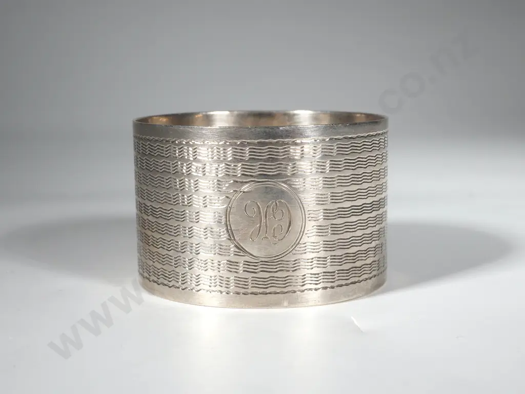 Sterling Silver Napkin Ring - English Hallmarks Image 1++
