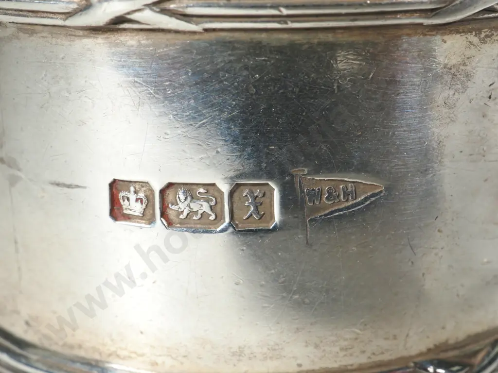 Sterling SIlver Napkin Ring - English Hallmarks Image 1++