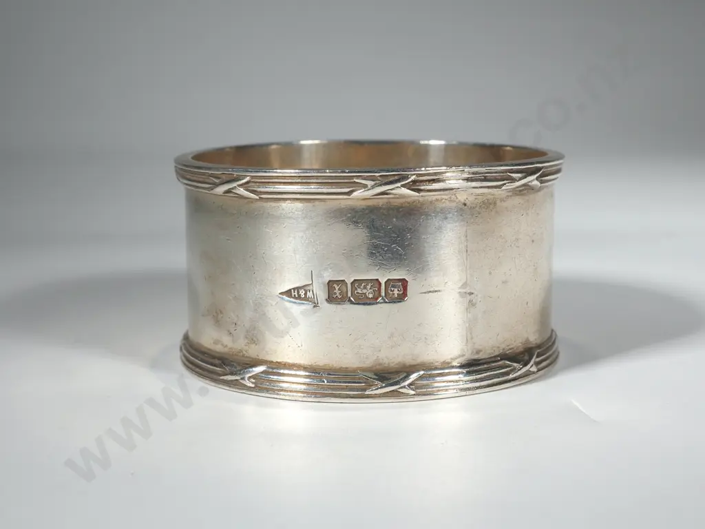 Sterling SIlver Napkin Ring - English Hallmarks Image 1++