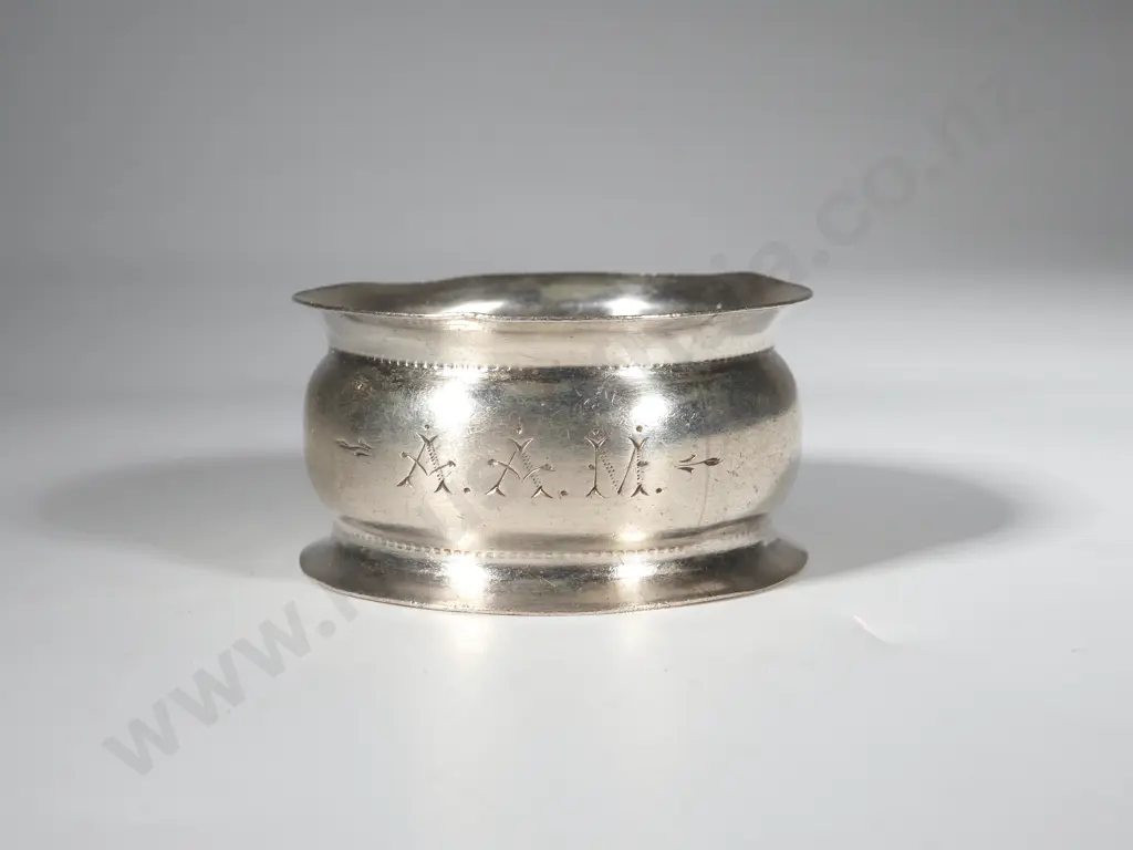 Sterling Silver Napkin Ring - English Hallmarks Image 1++