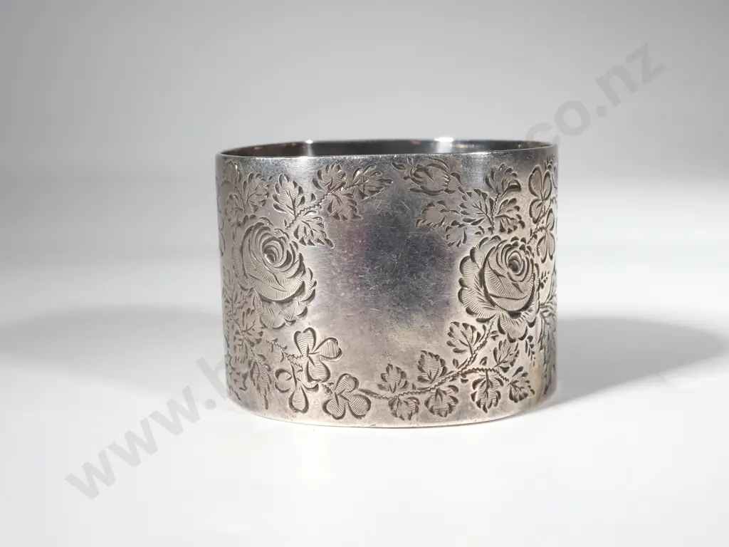 Sterling Silver Napkin Ring - English Hallmarks Image 1++