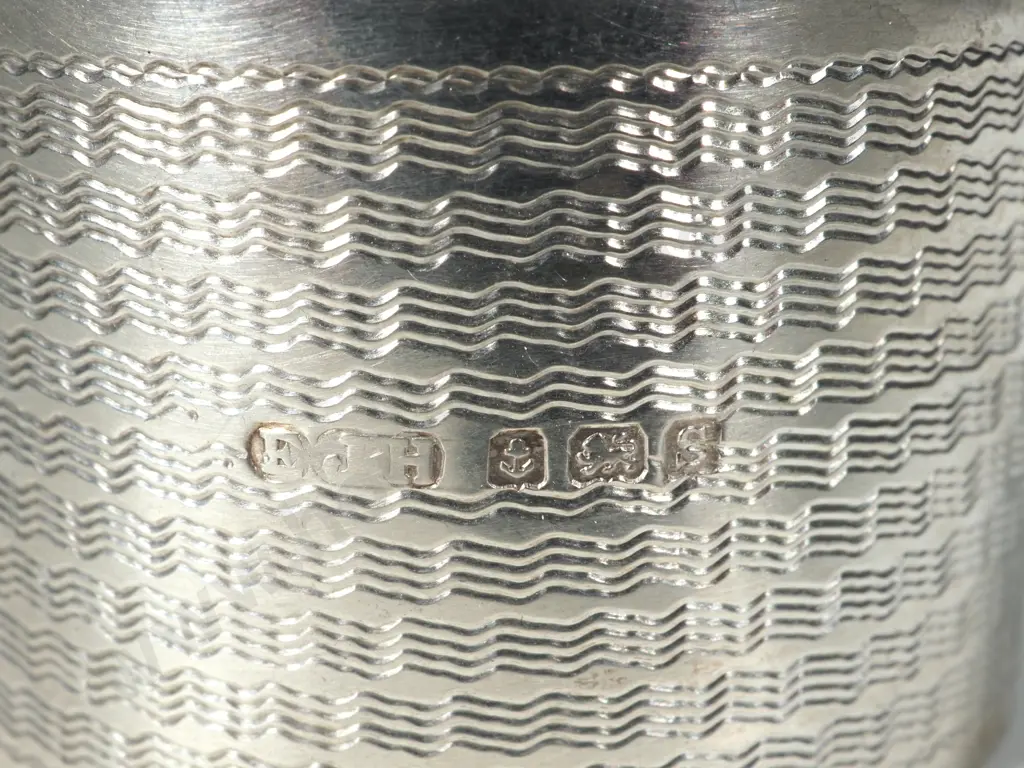 Sterling Silver Napkin Ring - English Hallmarks Image 1++
