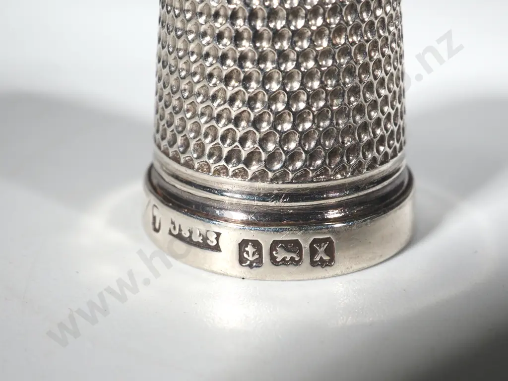 Sterling Silver Thimble. Birmingham 1897 Image 1++