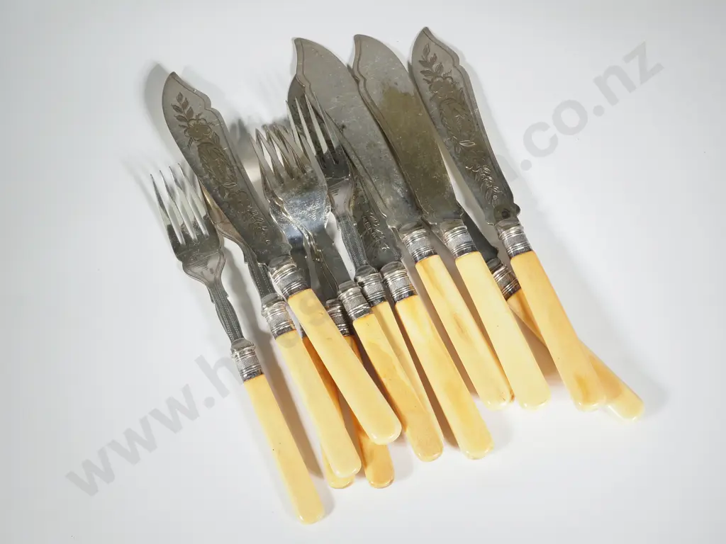 Set of Six Unboxed S/P & Bone Handled Fish Knives & Forks. Image 1++