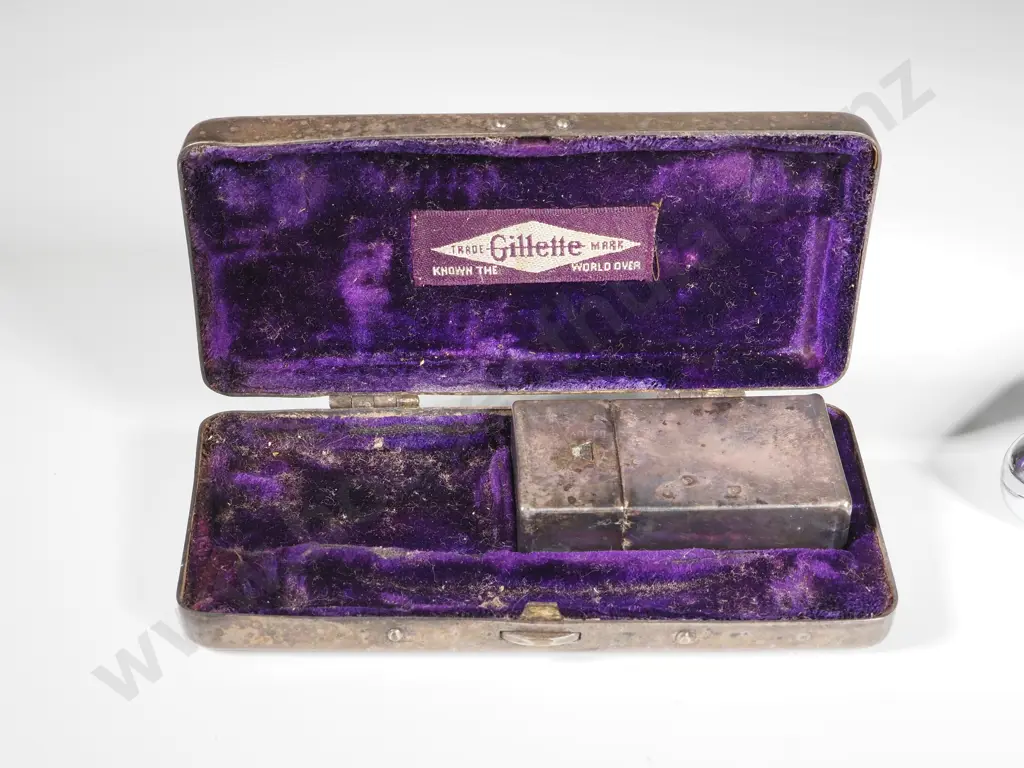 Two Metal Gillette Shaver Boxes: One w Shaver & Blade Box & One w Blade Box. Image 1++