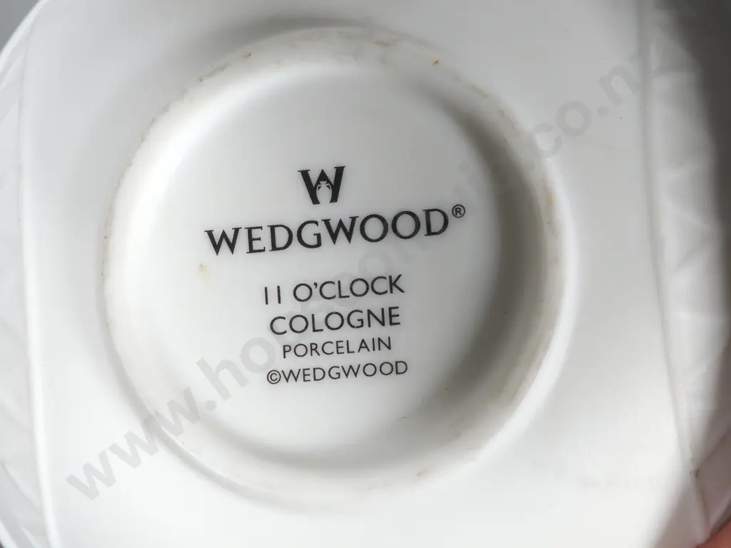 Small Wedgwood 11 O'Clock Cologne White Porcelain Teapot Candle w Lid Image 1++