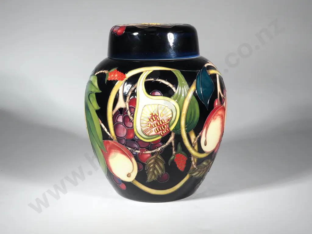 Large Moorcroft "Queen's Choice" Ginger Jar Designed By Emma Bossons. Image 1++