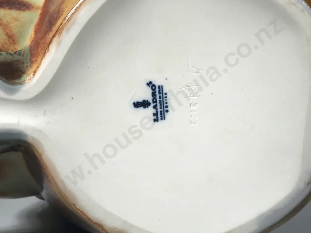 Large Lladro Stoneware Figure Of An Inuit Boy Niño Esquimal, Image 1++