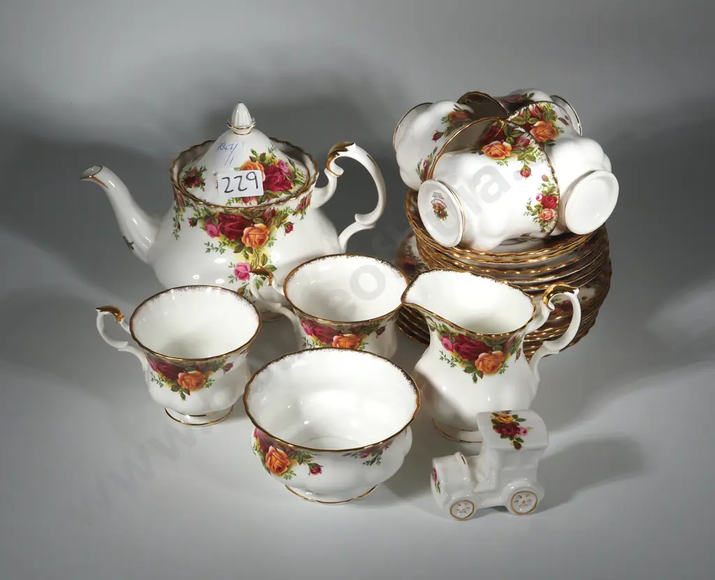 Royal Albert Old Country Roses Tea  Set & Vintage Bone China Cottage Rose Car Figurine. Image 1++