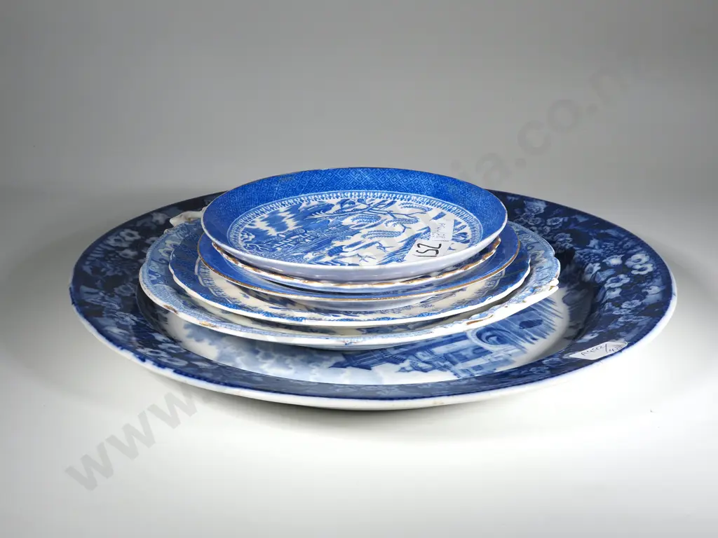 Grainger Worcester Blue & White Plate In the Pagoda Pattern. Circa 1850,Two Blue & White Willow Pattern Plates & Saucers Image 1++