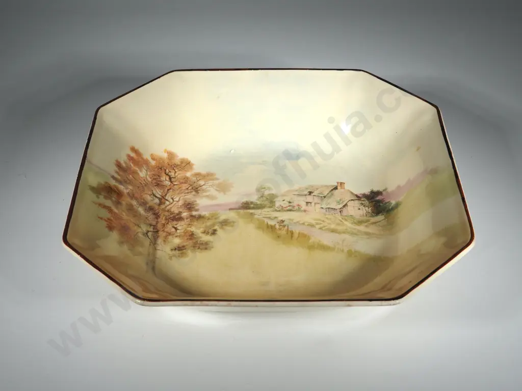 Royal Doulton Octagonal Bowl w Country Scene Image 1++