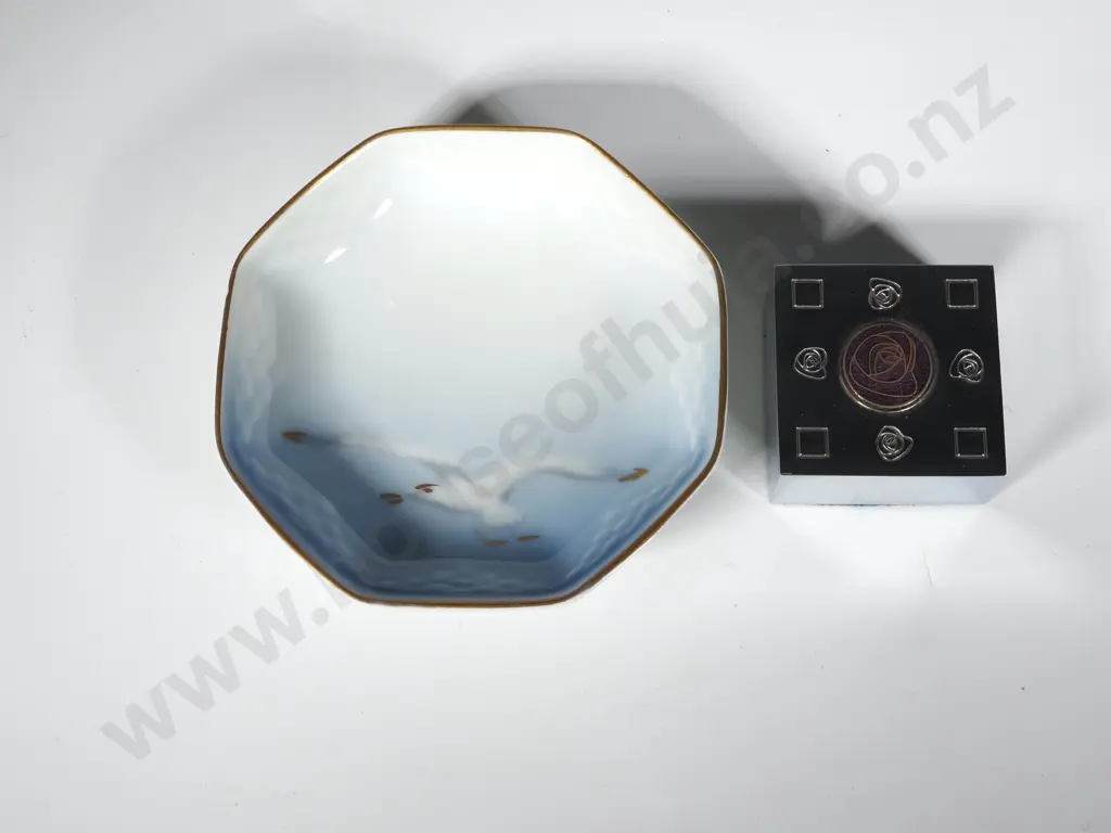 Small Royal Copenhagen Pin Dish In the 'Seagull" Pattern & A Rennie Macintosh Souvenir Image 1++