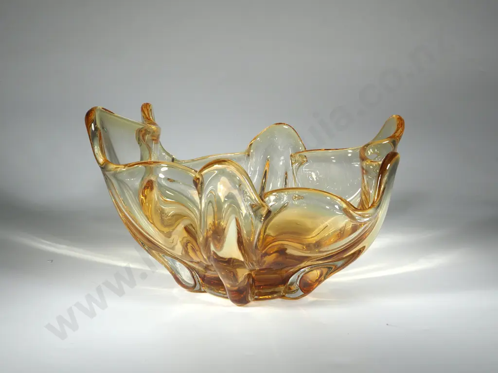 One large Amber Art Glass Bowl Image 1++