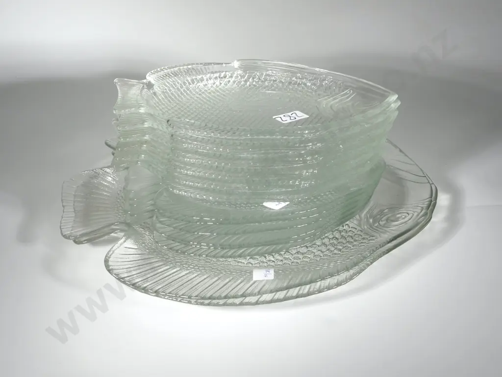 Twelve Arcoroc Fish Plates & Two Serving Plates Image 1++