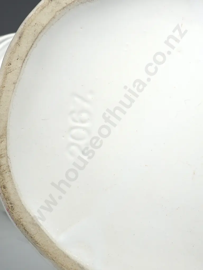 Crown Lynn Potteries Double  Nautilus vase Image 1++