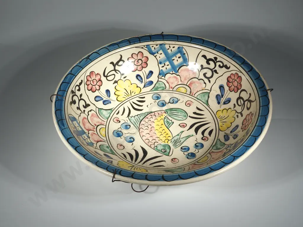 Large Italian Style Pottery Bowl decorated w Central Motif of Fish w Floral Border Image 1++