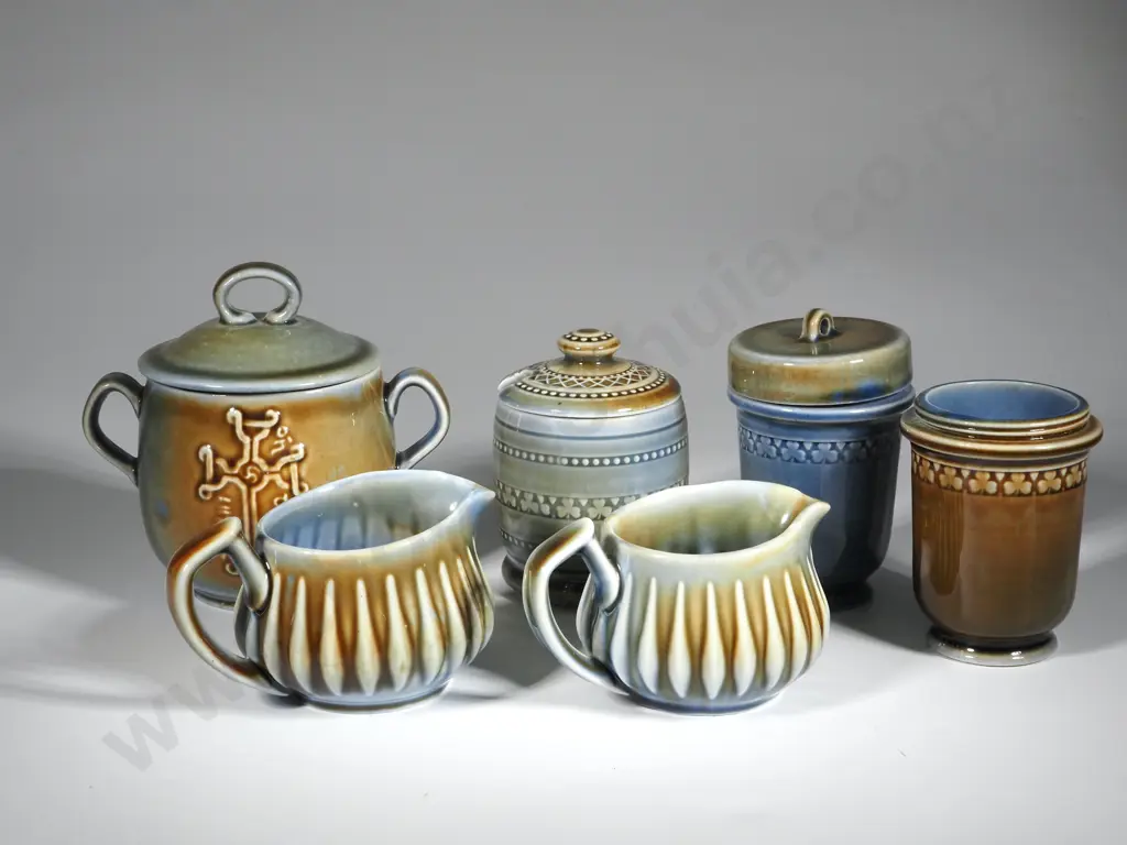 Assorted Lot of Irish Porcelain. Image 1++