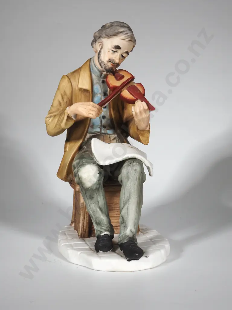 Large Capodimonte Figurine Depicting A Drunk On A Bench  Image 1++