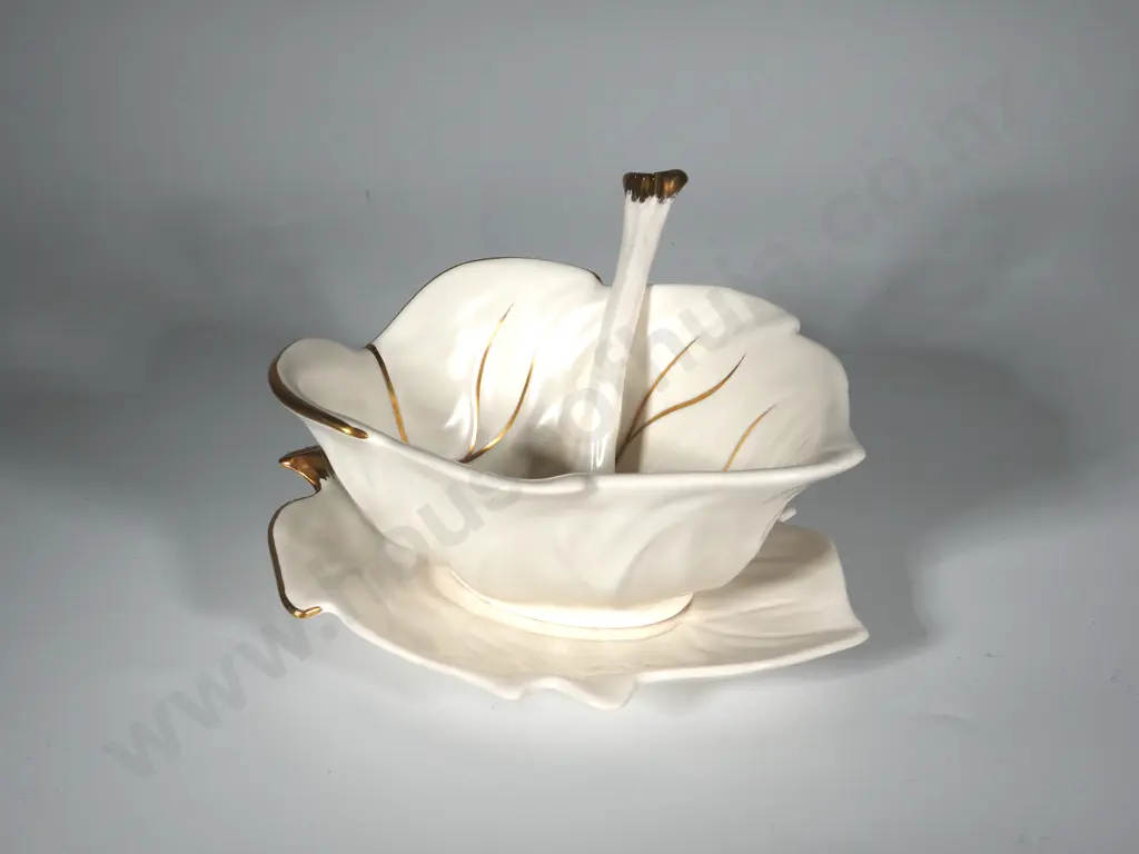 Carlton Ware Gravy Boat Leaf Dish With Under Saucer & Ladle. Cream Ground with Gilt Trim Image 1++