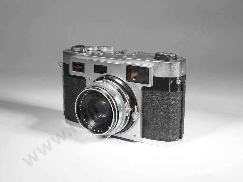 Hanimex C 35 Camera.  No. 19655. Image 1++