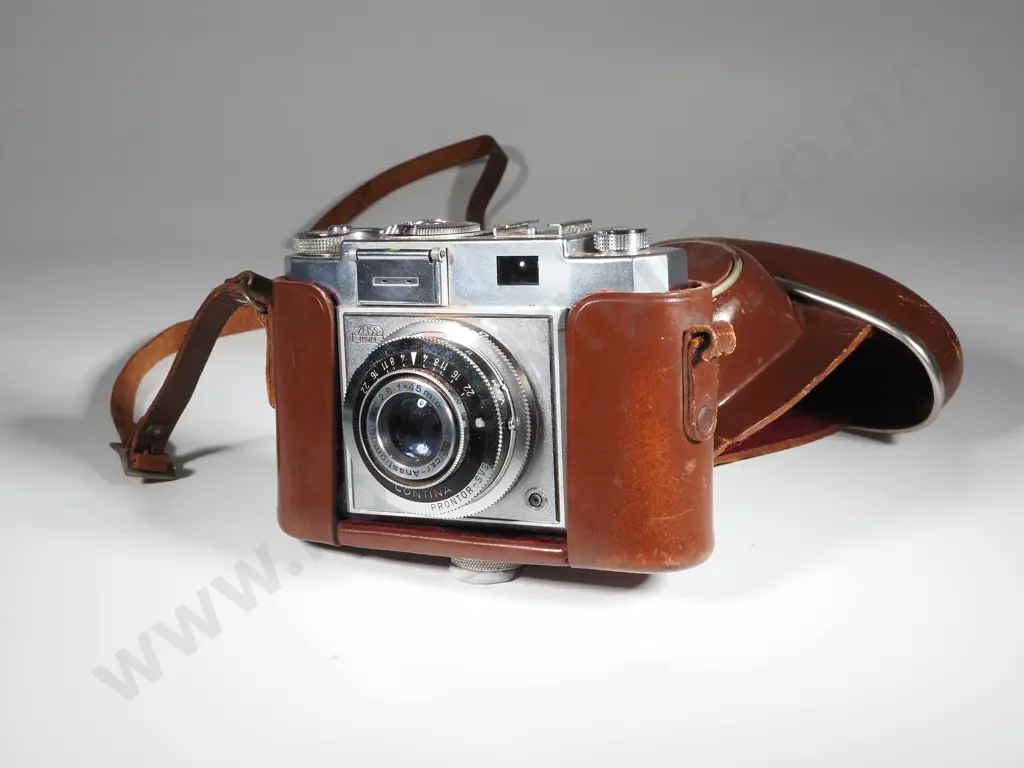 Vintage Zeiss IKON Continua Illa Camera  w Leather Case Image 1++