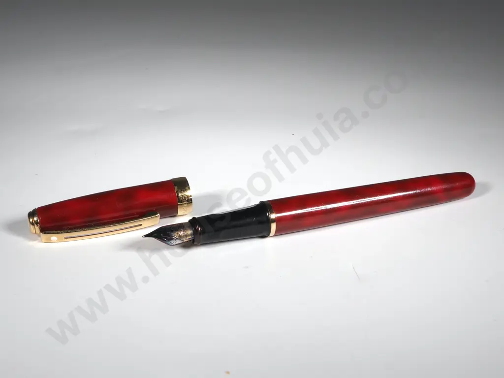Shaeffers Red Marbled Fountain Pen Image 1++