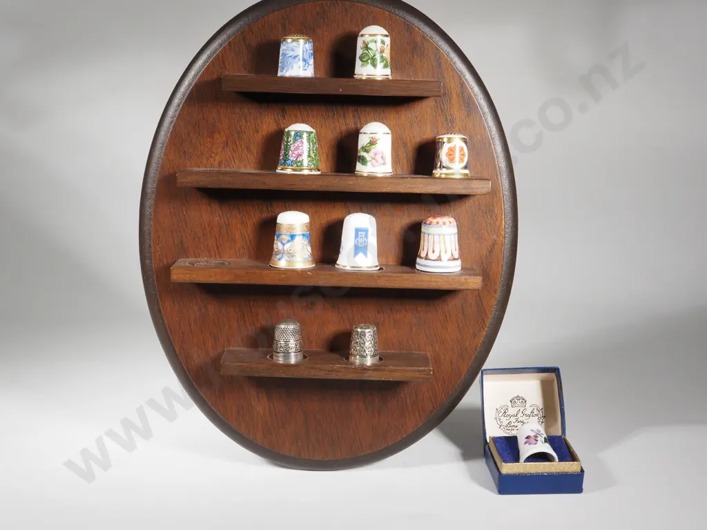 Collection of Eleven Thimbles Including Two Royal Crown Derby Thimbles & Two Silver Plated Thimbles Image 1++