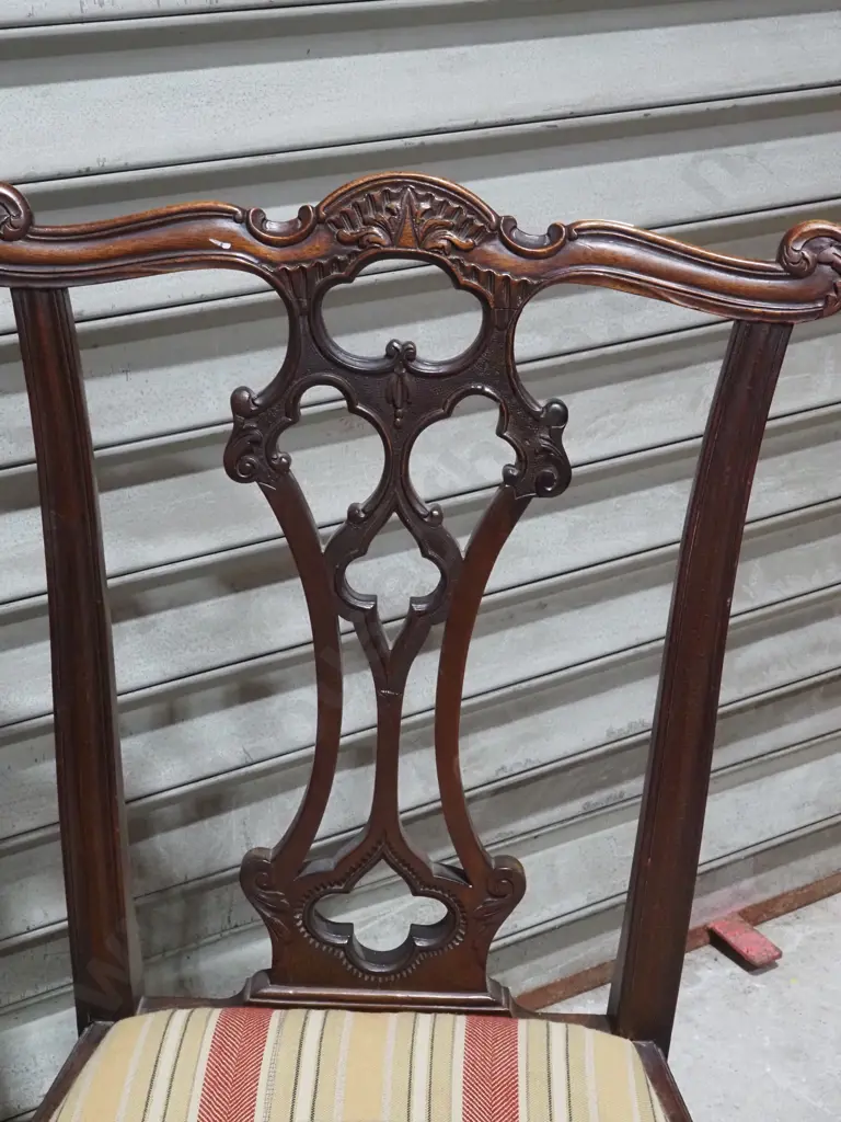 Ornate Antique Style Ball & Claw Chair Image 1++