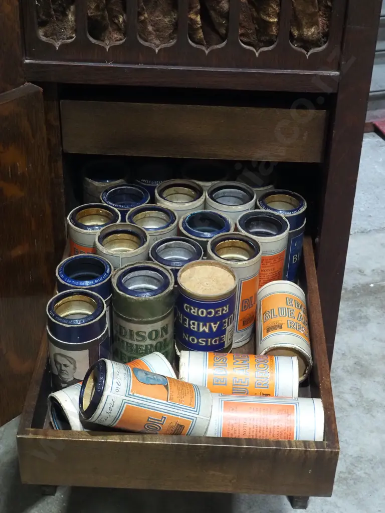 Edison Amberola Floor Model 75 Cylinder Phonograph with Tubes Image 1++