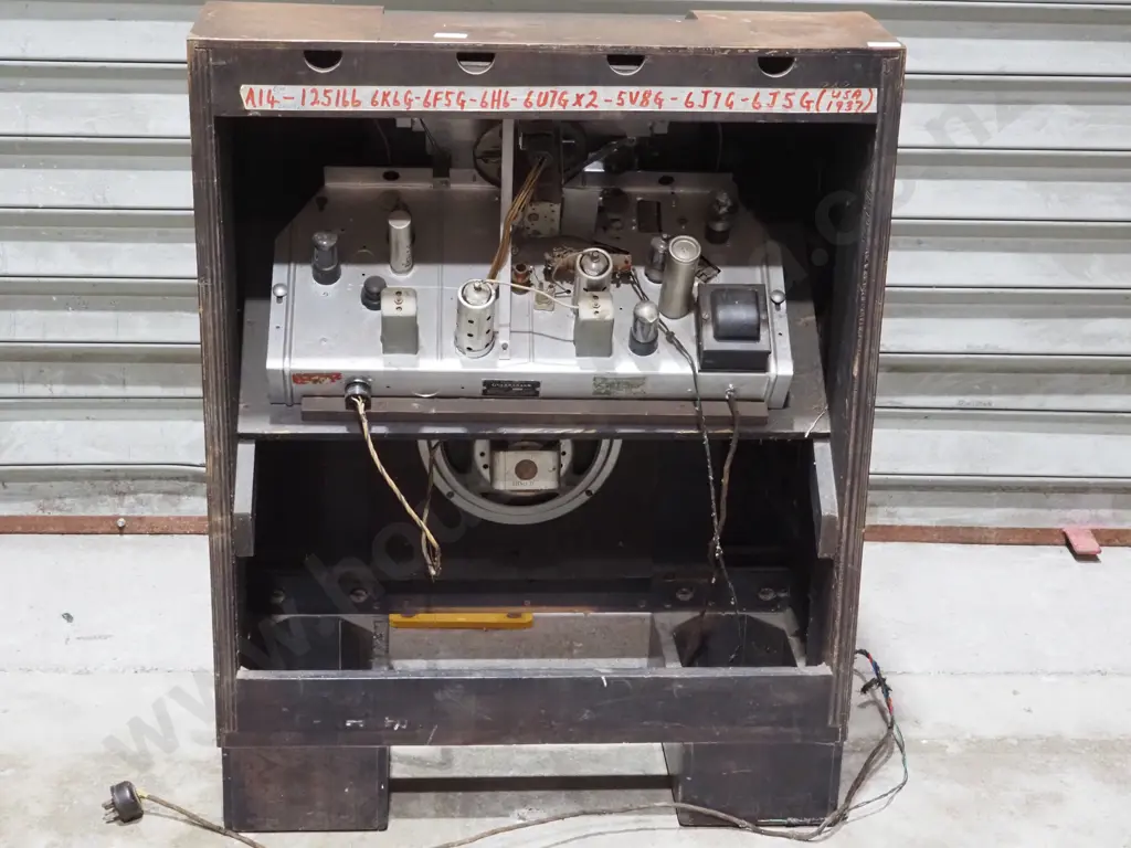 Gulbranson Standard Radio Model Champion.Possibly Model NO  755. 1937 Image 1++