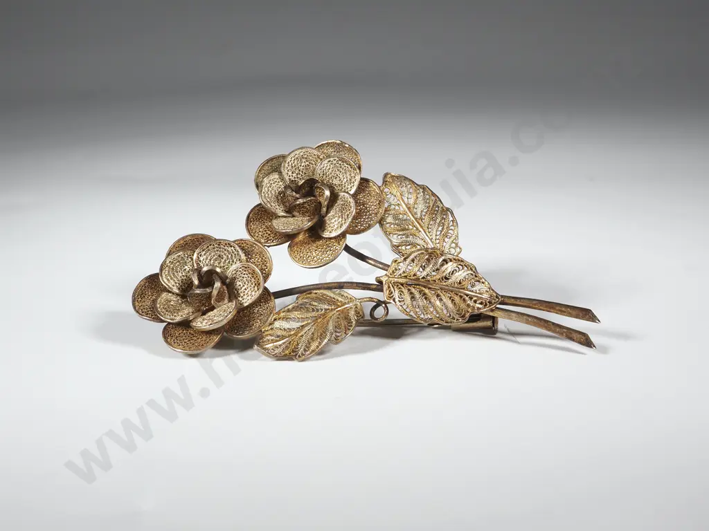 Sterling Silver & Gilt Vintage Floral Spray Brooch Image 1++