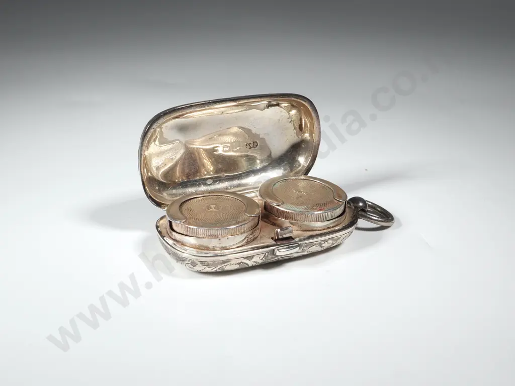 Sterling Silver Double Sovereign Case with Scroll Engraving Image 1++