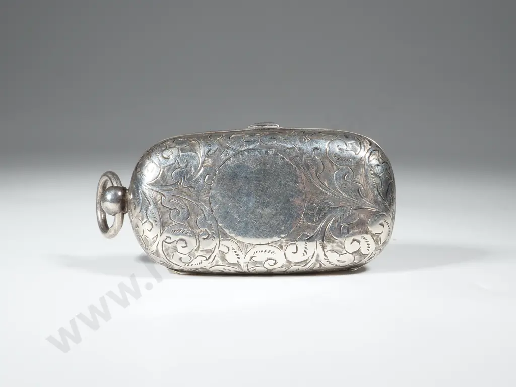 Sterling Silver Double Sovereign Case with Scroll Engraving Image 1++