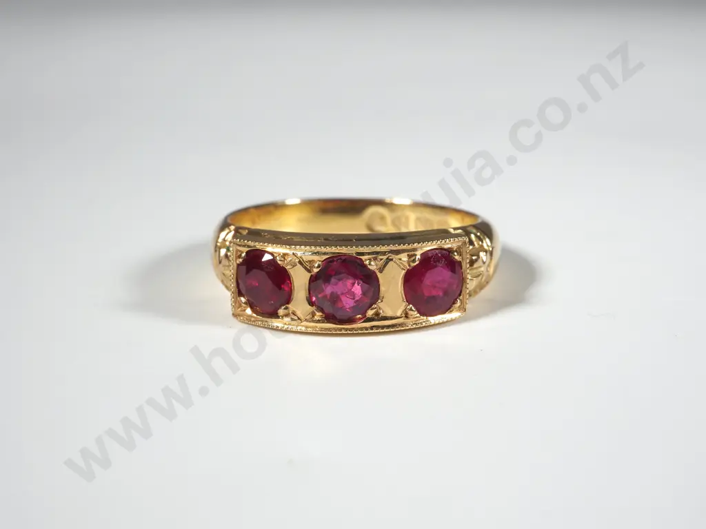Exceptional 18ct Gold Three Ruby Ring w Crisp English Hallmarks Image 1++