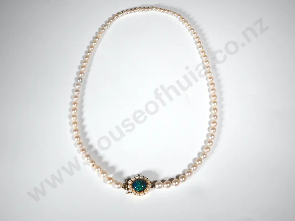 18ct Gold Graduated Pearl Necklace w Cabochon Opal Clasp Image 1++