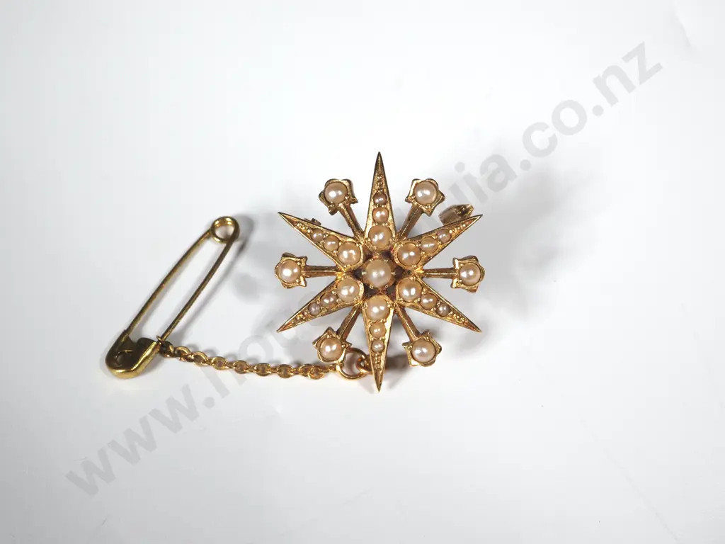 15ct Gold Edwardian Starburst Seed Pearl Brooch Image 1++